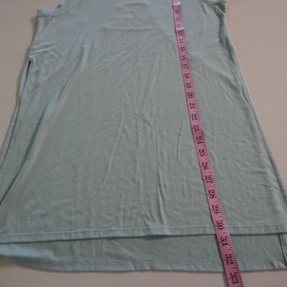 Old Navy Performance Long Tank - Picture 4 of 8